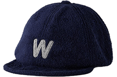 紺色の帽子の画像